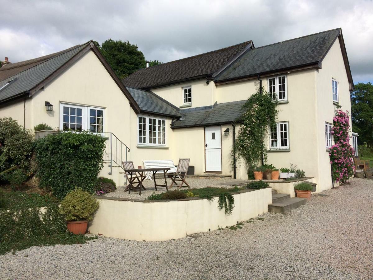 Meadowland Farm Bed & Breakfast Dolton Dış mekan fotoğraf